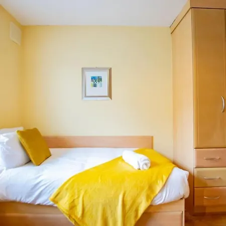 Apartment 16 - Spacious With Parking Galway